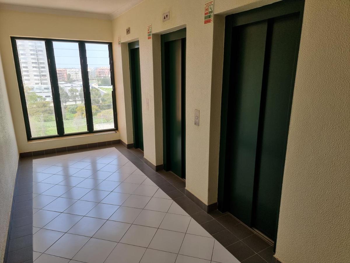 Apartamento Encantador Com Piscina Aquecida Portimao Exterior photo